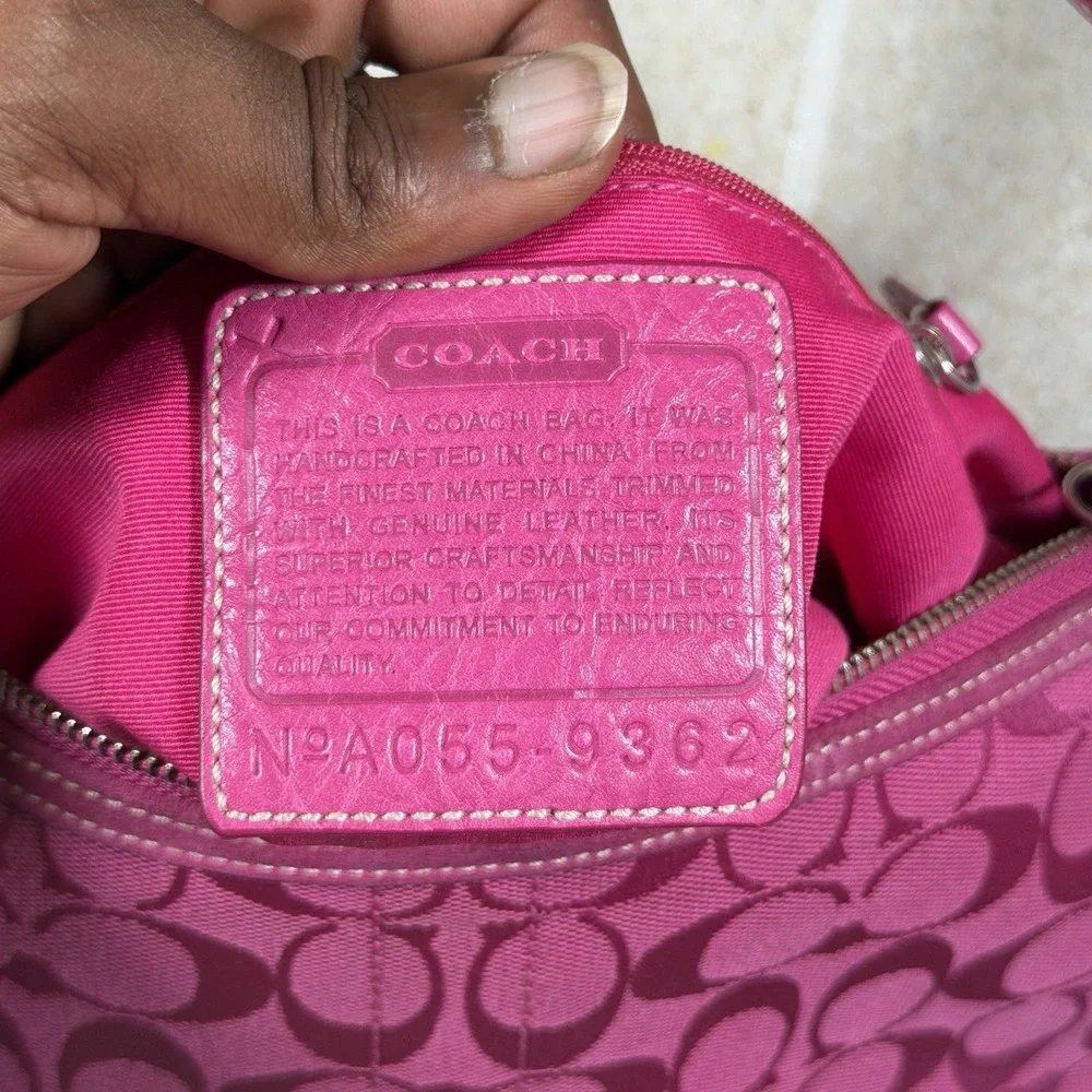 Vintage Y2K Coach Signature Soft Slim Duffle Hobo Bag C Hot Pink A055 9362